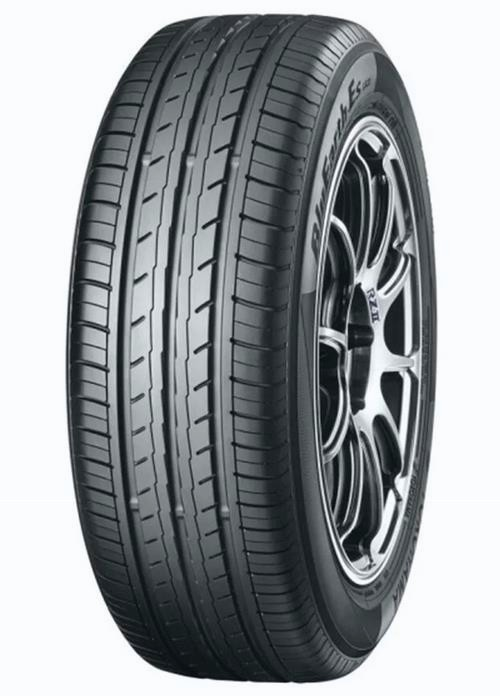 Yokohama BLUEARTH-ES ES32B 215/60 R17 96H